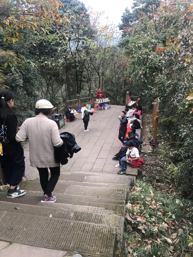 一不小心又成了夜遊~周末街子古鎮康道徒步到光嚴禅院~腳都走麻了