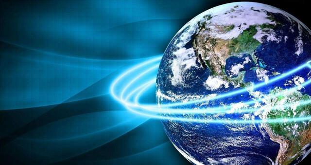 地球一直漂浮在太空中，为何其重达60万亿亿吨，却不会向下坠落？