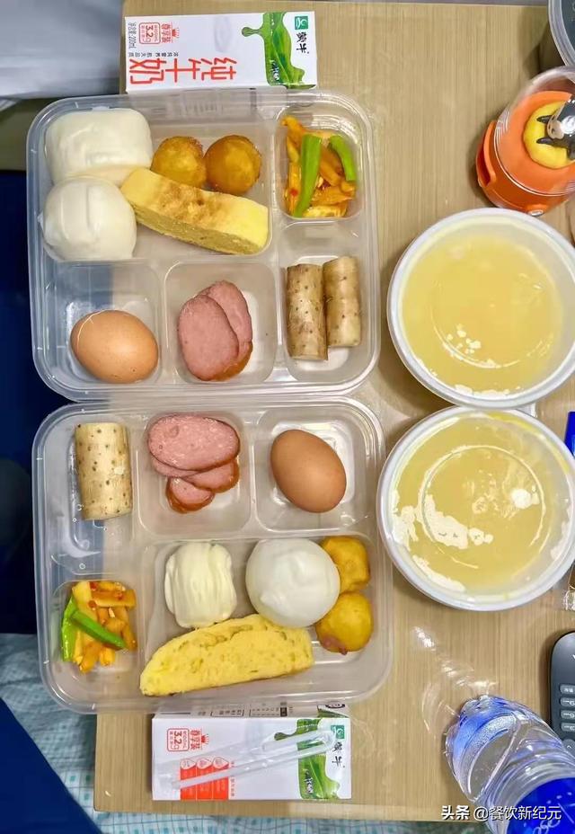 东北小伙晒隔离餐，菜量是南方3倍，网友：在家也吃不到这么好