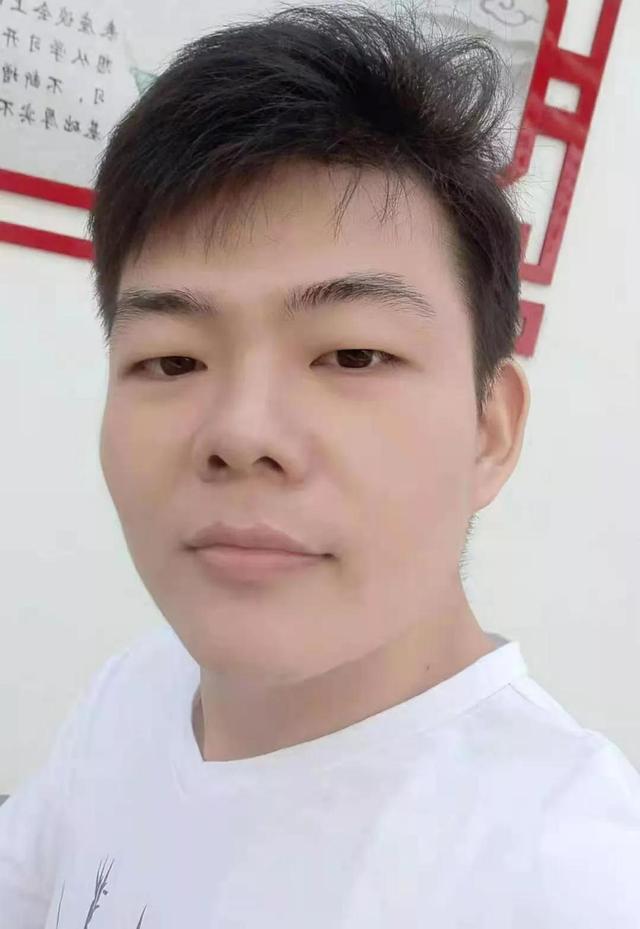 川藏線上經常會有女生搭順風車，她爲什麽跑過去體會窮遊？