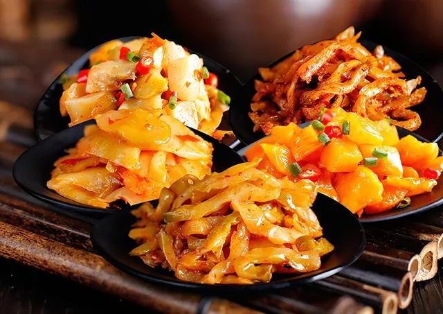 提醒：这4种食物多吃易堵塞血管，中老年人尽量少吃或不吃