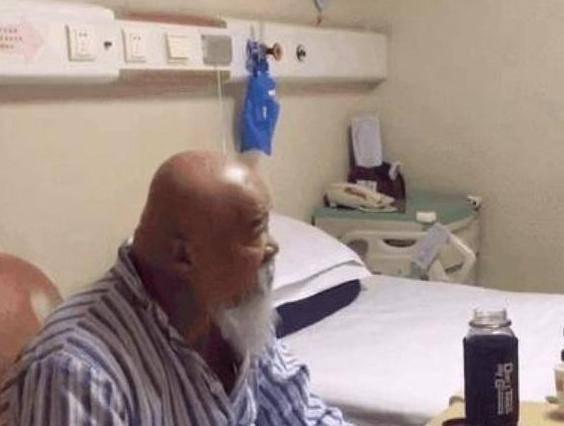 67岁李琦清晨在包子铺操劳！老来瘦手浮肿，糖尿病缠身仍酒肉不断