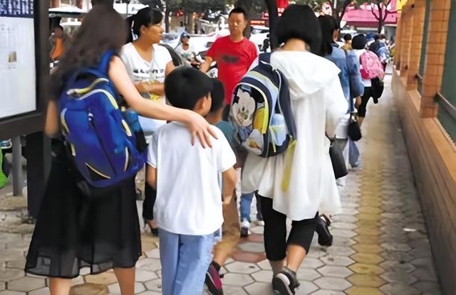 将取消小学入学年龄限制？相关部门作出回应！未满6岁有望能入学