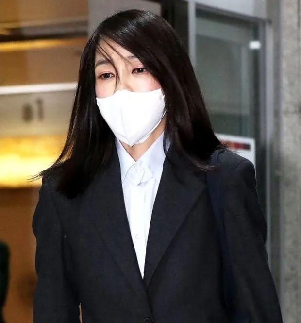 尹锡悦妻子：简历造假，被污蔑是“女招待”，曾允诺记者1亿酬劳