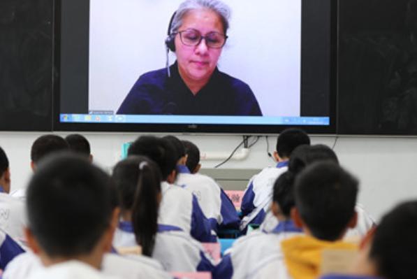 全国中小学将迎来新课标，英语或退出主科之列，体育要取而代之