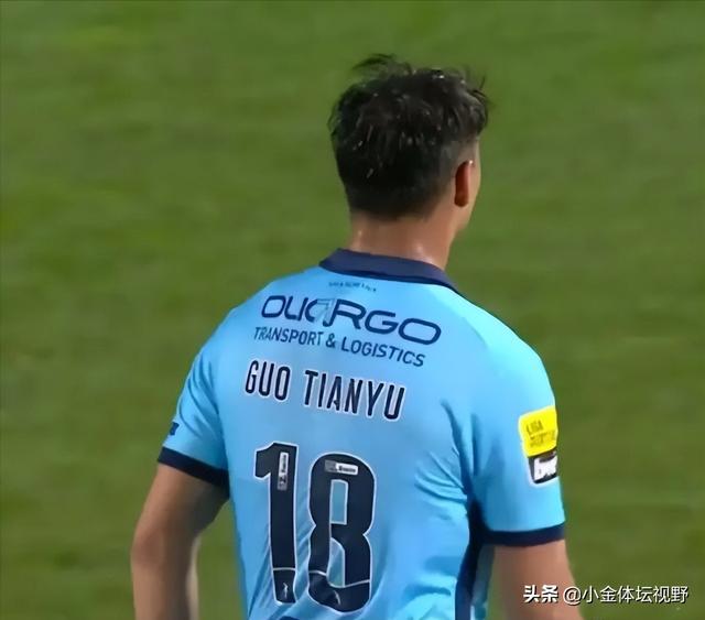 凌晨3点！郭田雨留洋首秀获主帅高度肯定，狂奔80米回防看呆队友