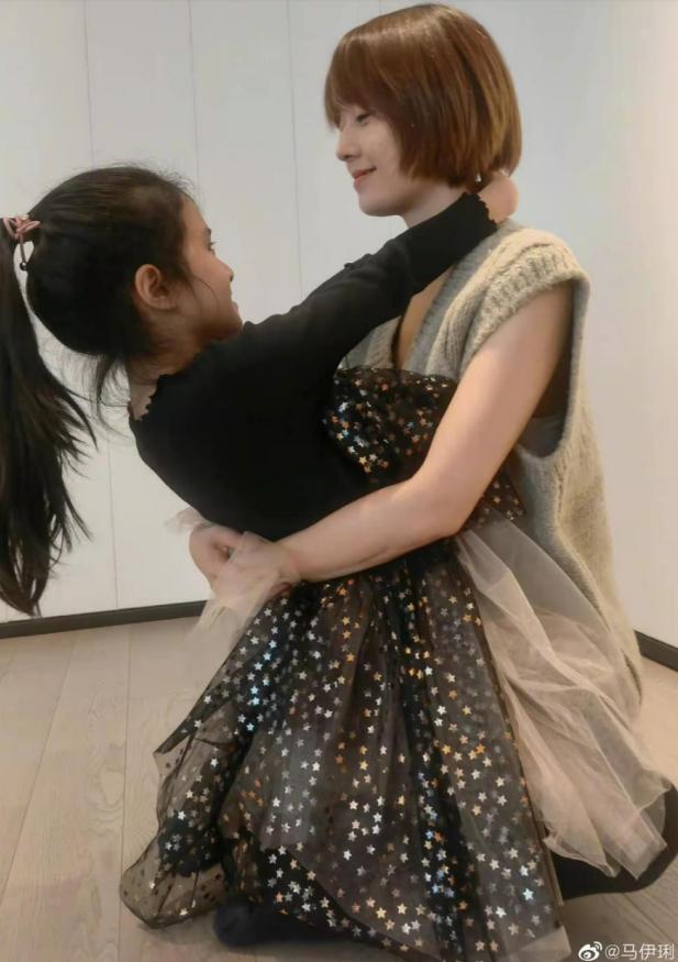 马伊琍：爱情婚姻都有泪，离婚后活成大女主，让文章姚笛后悔
