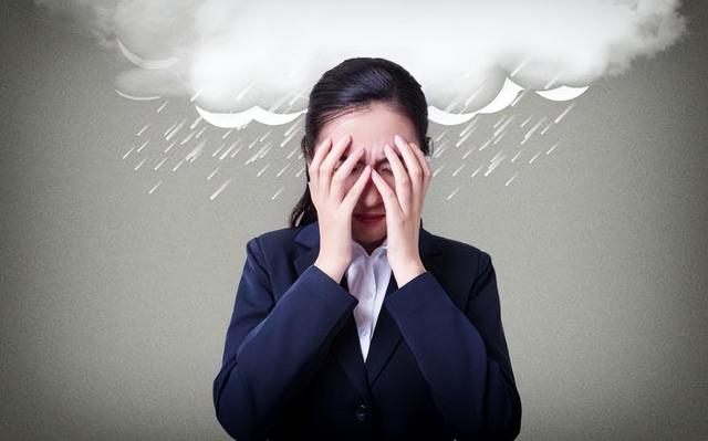 经常大便不成形，频繁放屁，或许与4个原因有关，需重视