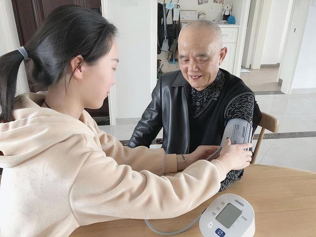 俗语：“一个榴莲顶3只鸡”？医生：不管好坏，五类人别凑热闹了