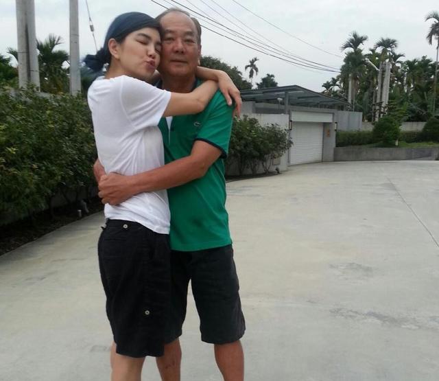 周杰伦助理大妮薪水多少(周杰伦助理大妮)(9)