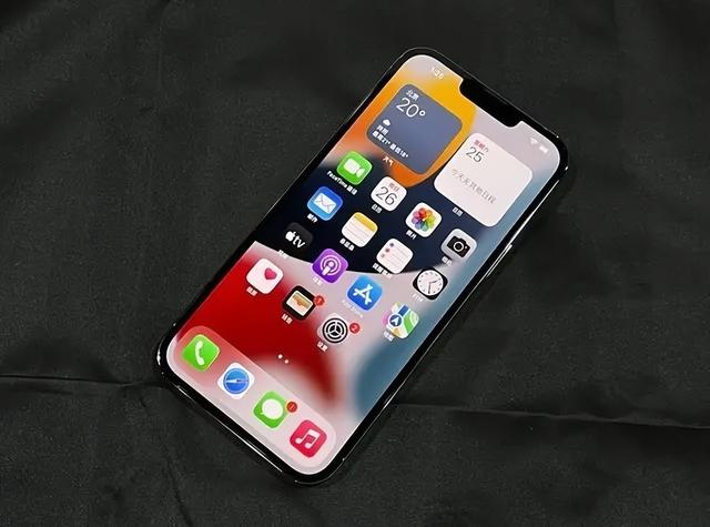 “闭眼”买没毛病，2022年这4款手机最值得买，覆盖中高低三档