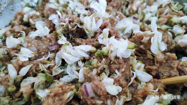 春天里，那些好吃的野菜——槐花