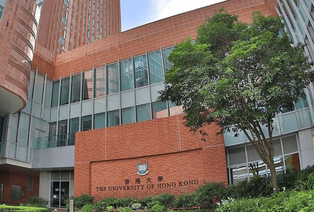 香港单日感染近万例，霍英东家族终于出手，捐款资助港大医学院