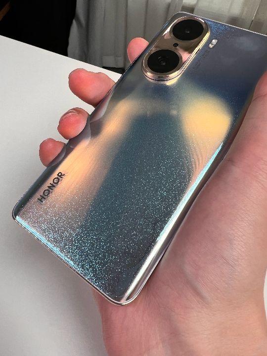 OPPOReno7与荣耀60综合比较