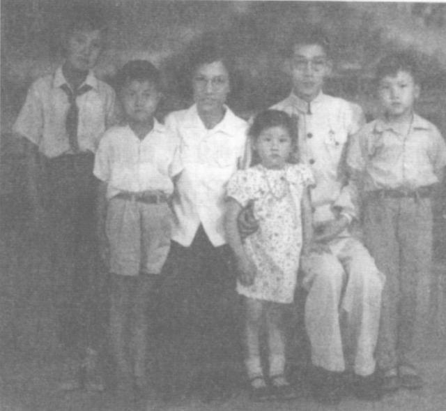 1945年，毛泽民女儿看望伯伯时提出一请求，毛主席：我支持