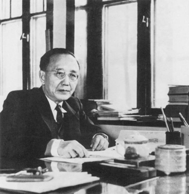齐白石赠画毛泽东，酒后又意欲“抢回”，主席：画上有我的名字