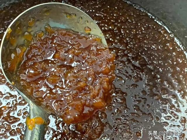 枇杷别只会当水果吃，教你做枇杷膏，清肺润喉止咳化痰，建议收藏