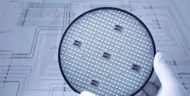 芯片突围关键时刻，南大光电传来好消息，高端光刻胶进入倒计时