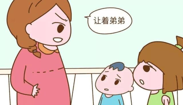 小学作文《妈妈》火了，开头：妈妈有了弟弟，再也不爱我了