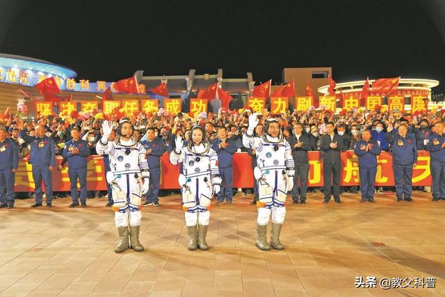 神舟十三号即将返陆，航天员在轨180天有啥变化？看完让人破防了