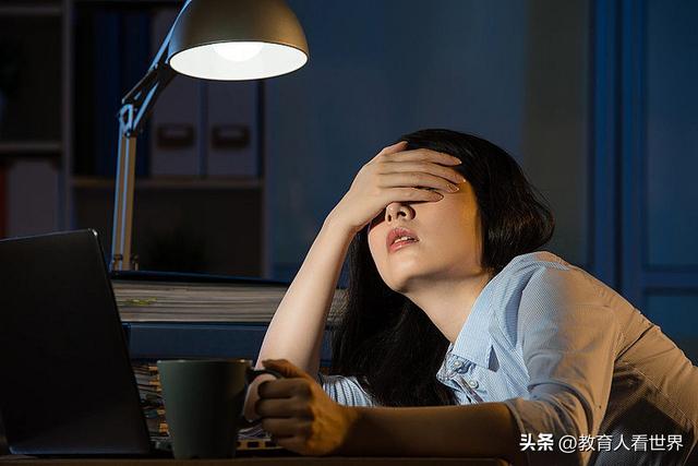 211畢業3年，鄉鎮女教師深夜痛哭：除了考公考研，我還能逃去哪？