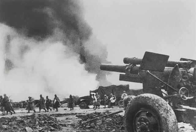 1989年，黄维访问台湾前夕，台湾方面劝他留在台湾，他果断拒绝