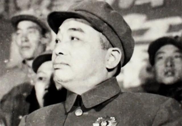 彭德怀临终前，恳请求见朱德一面却未如愿朱德大喊：人都要死了￼