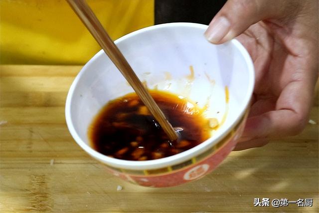 “清明吃一草，百岁不显老”！“1草”是啥？采摘短，清明正当吃