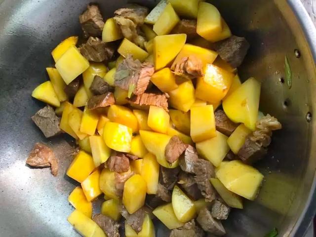 阳春三月，养肝“黄金期”，10食物要多吃，滋阴养肝，越吃越年轻