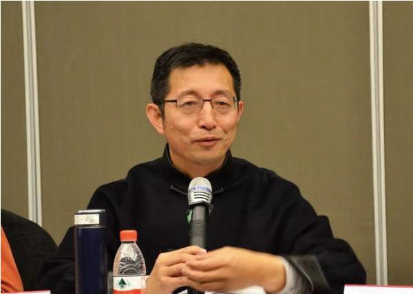 北大教授吴飞呼吁恢复土葬，火葬把人当垃圾处理，是对死者不尊重