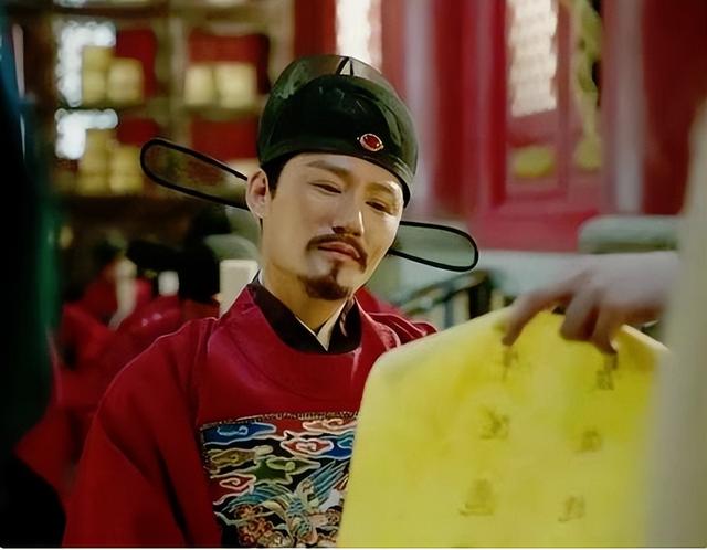 朱棣指着一死囚的名字惊问：他咋还活着？锦衣卫头子：明天他必死