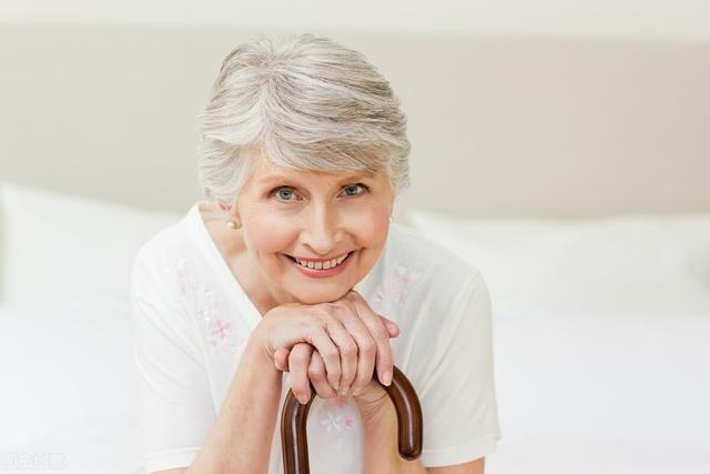 老年人如何对抗衰老，健康地活着？除了饮食运动，还有5点要注意