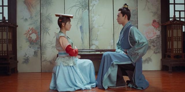 ���µĹ�װ���Ӿ�2020����(2021��������10�������磺��׸��������8����1������Ϊ��������)