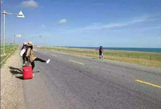 川藏線上經常會有女生搭順風車，她爲什麽跑過去體會窮遊？