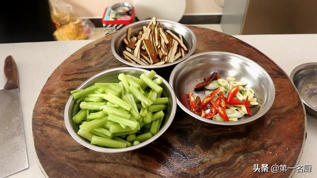建议中老年人：春季要多吃6种“碱性蔬菜”，调节平衡，润燥去火