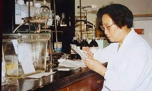 封城26天，累计感染超3万例：中医药取得的抗疫成果不能视而不见