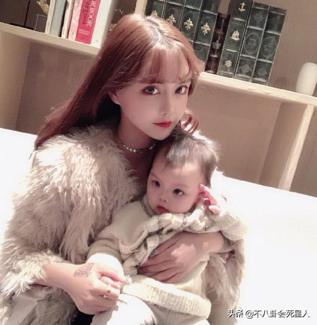 网红为了赚钱没底线，整容、求婚时卖货，痞幼连亲妈都不认