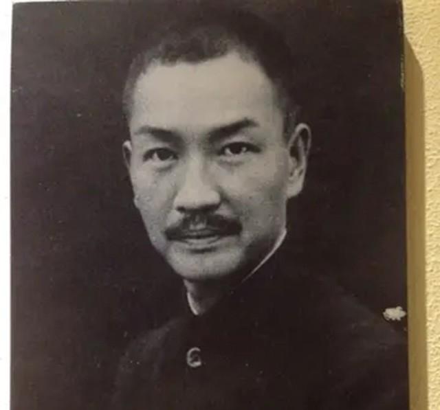 1984年蒋纬国被问及与戴家关系：都是我的亲人，姓蒋姓戴我都愿意