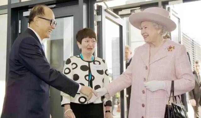 宁亏30亿也要卖，李嘉诚家族出售英国写字楼，或担心重蹈阿布覆辙