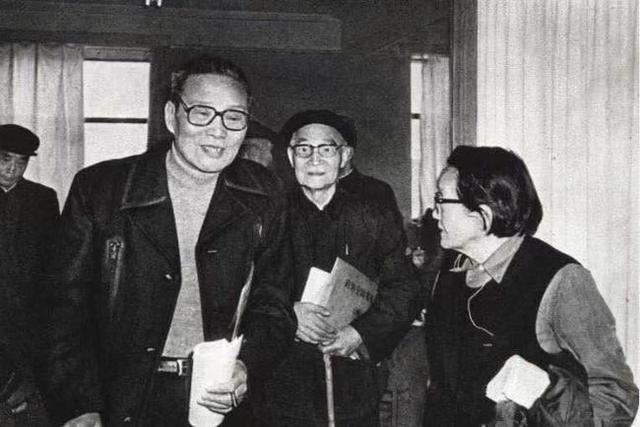 49年毛人凤列出暗杀名单，蒋介石亲笔添上三人：你还有菩萨心肠？