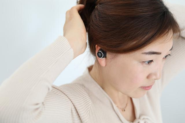 一千多的蓝牙耳机和两三百的有啥区别？JBL REFLECT FLOW PRO评测