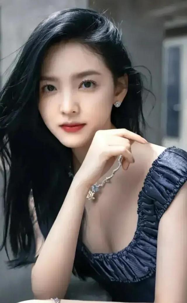 快乐并非全是幸福的时刻，也有说不出的隐痛