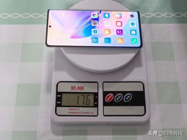 2K档位独一份的高颜值双曲屏——荣耀60SE上手体验