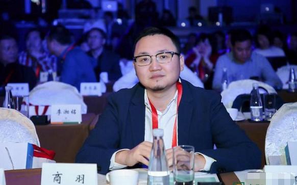 又一个知名房企暴雷！重庆多个工地疑似停工，复工演戏被打脸