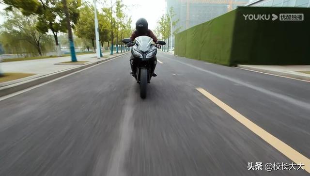 《重生之门》：王俊凯成被动派男主，“女贼”角色像极了贝尔摩德