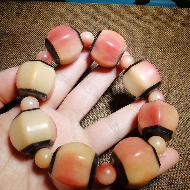 穿山甲鳞片佩戴忌讳(动物骨头类的文玩有哪些)