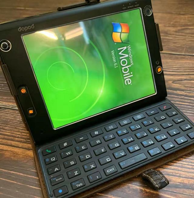 十年前一万块的HTC U1000，如今沦为400元“电子垃圾”