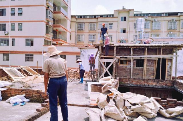 打孩子特别狠的父母(打孩子打的特别狠怎么办)