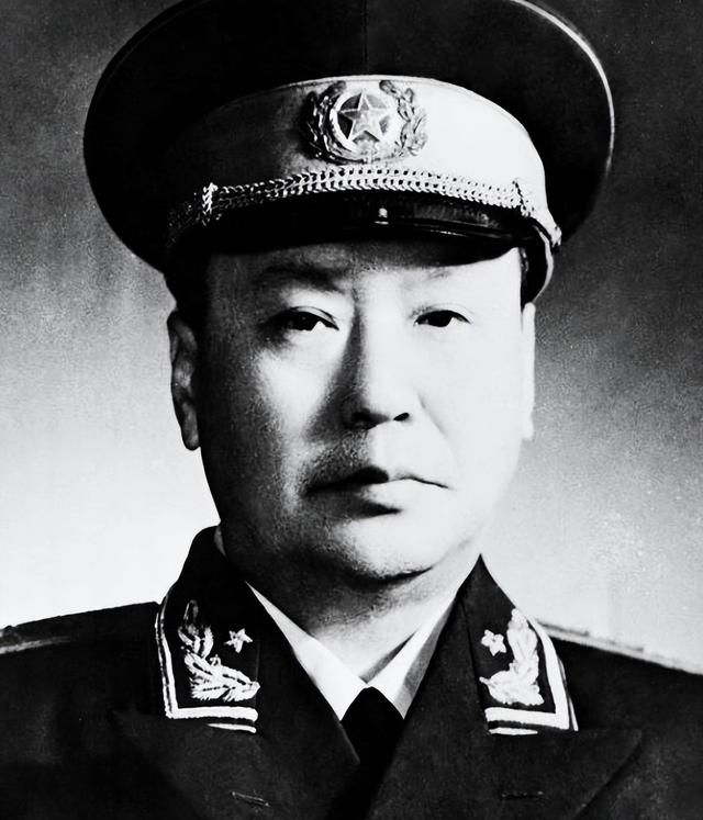 開國上將中，此人身份最為特殊，曾任34年副國級，兒子也是副國級 - 天天要聞
