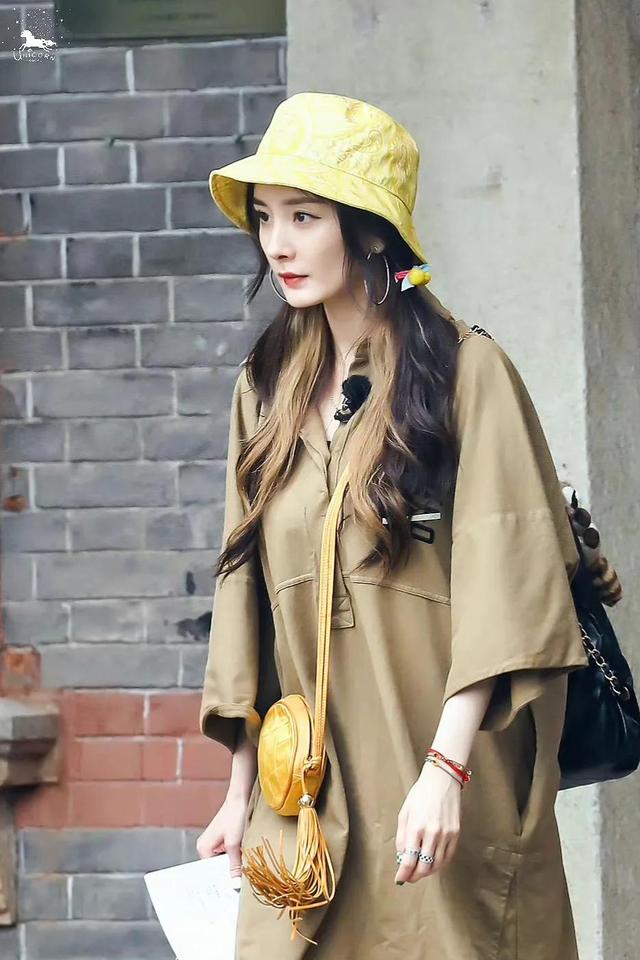 杨幂-这么少女确定是当了妈妈的吗